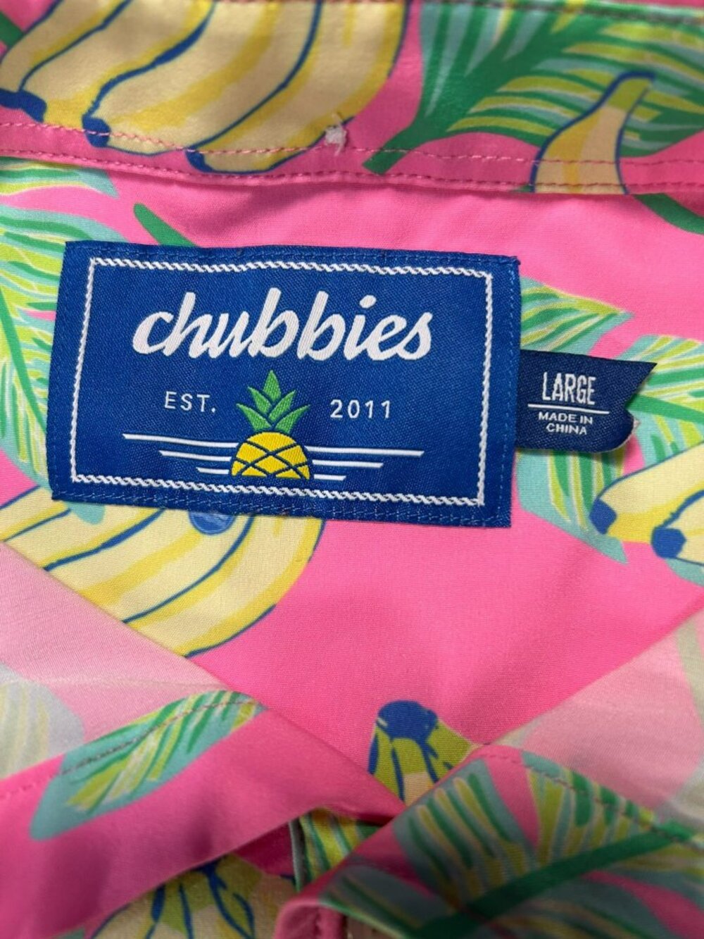 Chubbies Men's Pink Banana Print Short Sleeve Shirt L Tropical Half Button-Up - Picture 3 of 7